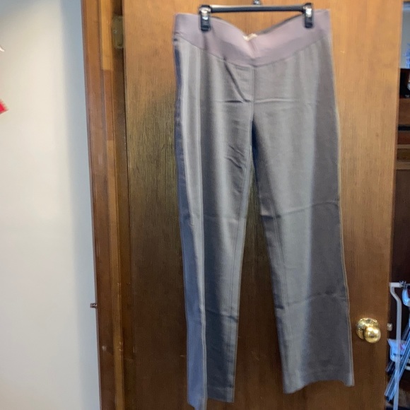 Gray maternity dress pants - Picture 1 of 4